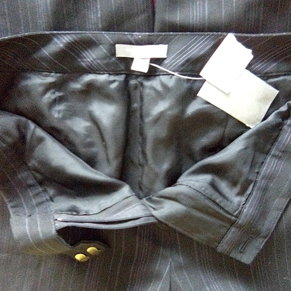 Ann Taylor petites pants. Size 12P. 57% virgin wool. - Picture 5 of 6
